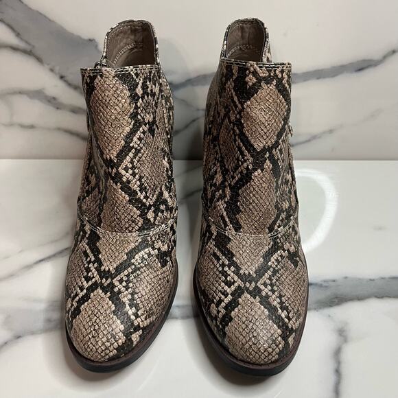 BareTraps | Women's Neutral Brown Cream Reptile Side Zip Cacie Boots Sz 7 - Picture 2 of 7